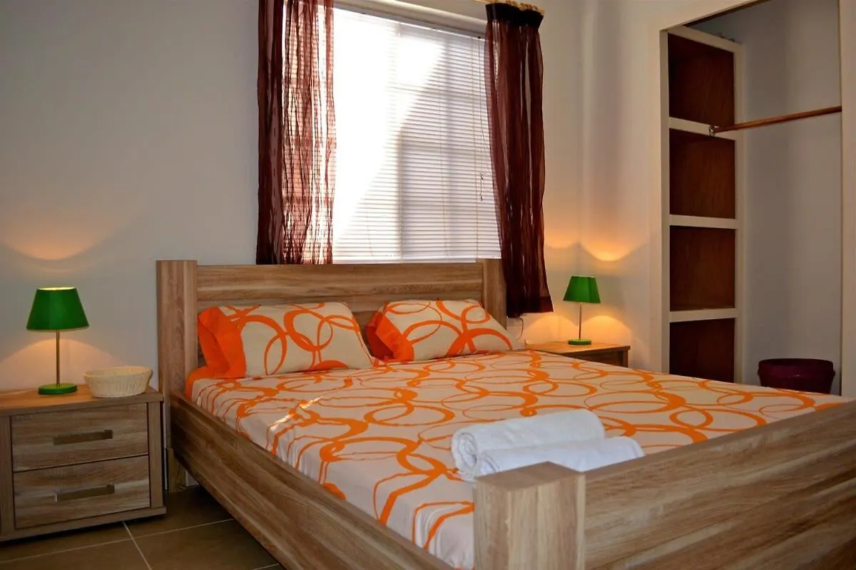 Parrot Villa - Stunning Vacation Home Near Eagle Beach Palm Beach 0*,  Aruba